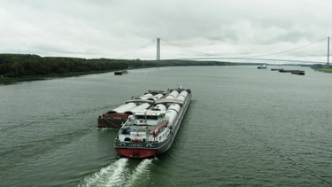 Transporting turbines by river and road